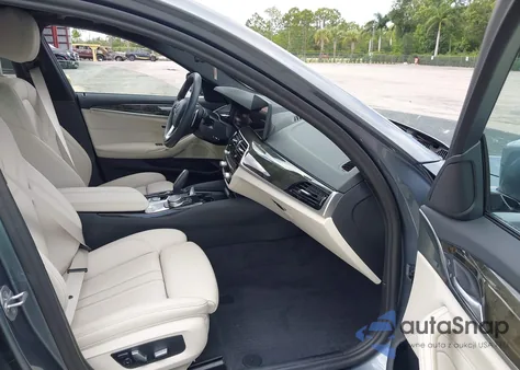 2022 BMW 530 I из США, поврежденный, VIN WBA53BH06NWX83565